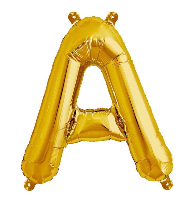 Letra de globo metálica color dorado