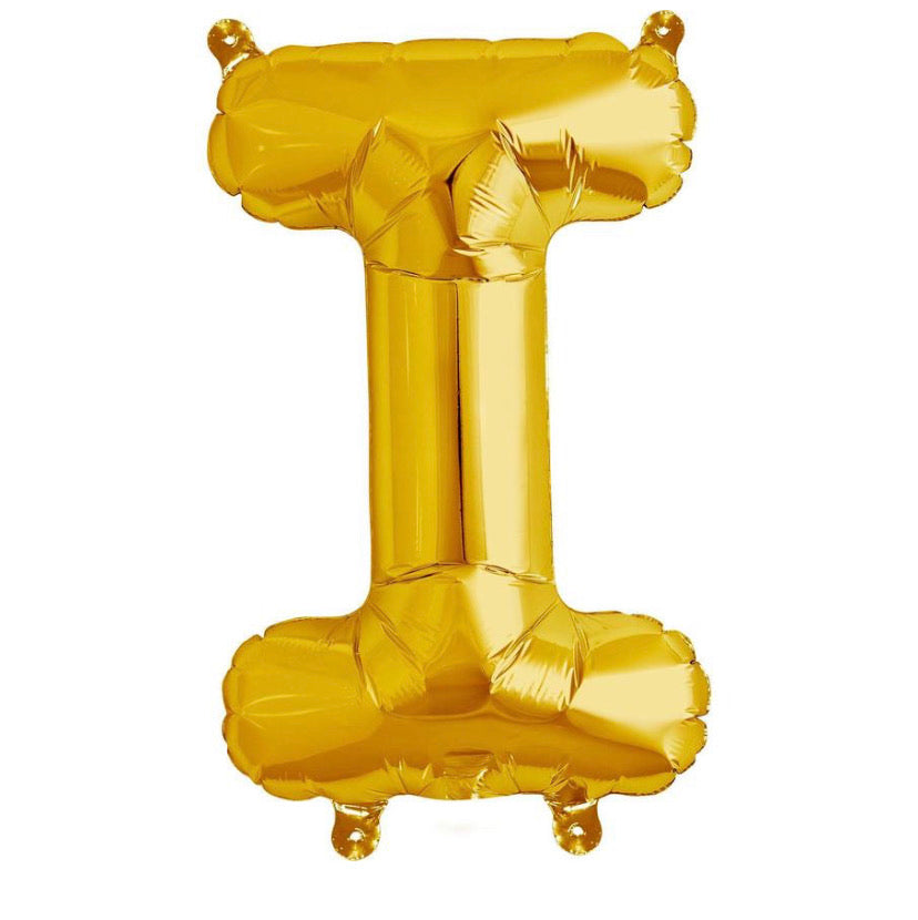 Letra de globo metálica color dorado