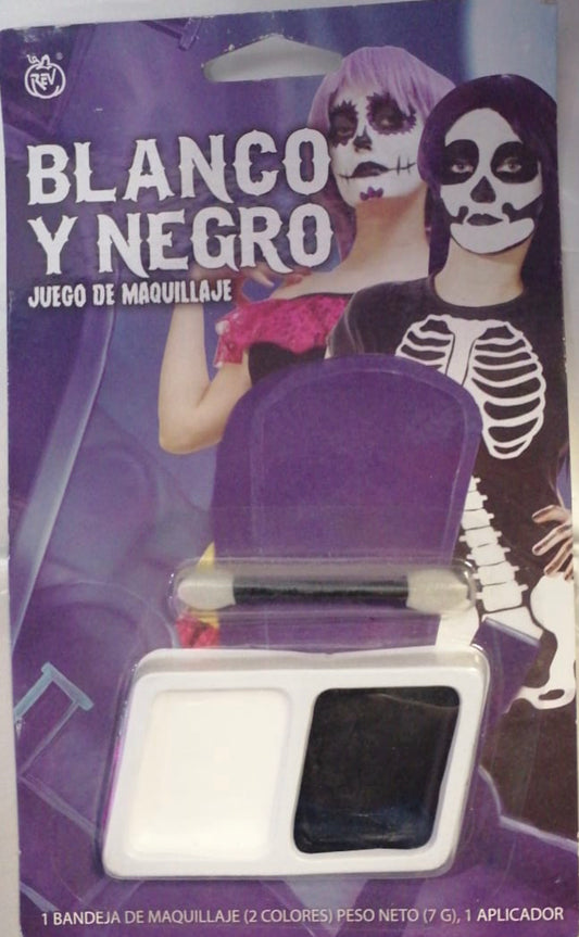 Maquillaje blanco y negro