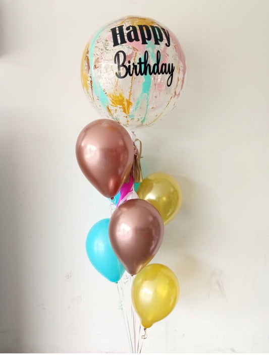 Arreglo de globos con globo burbuja
